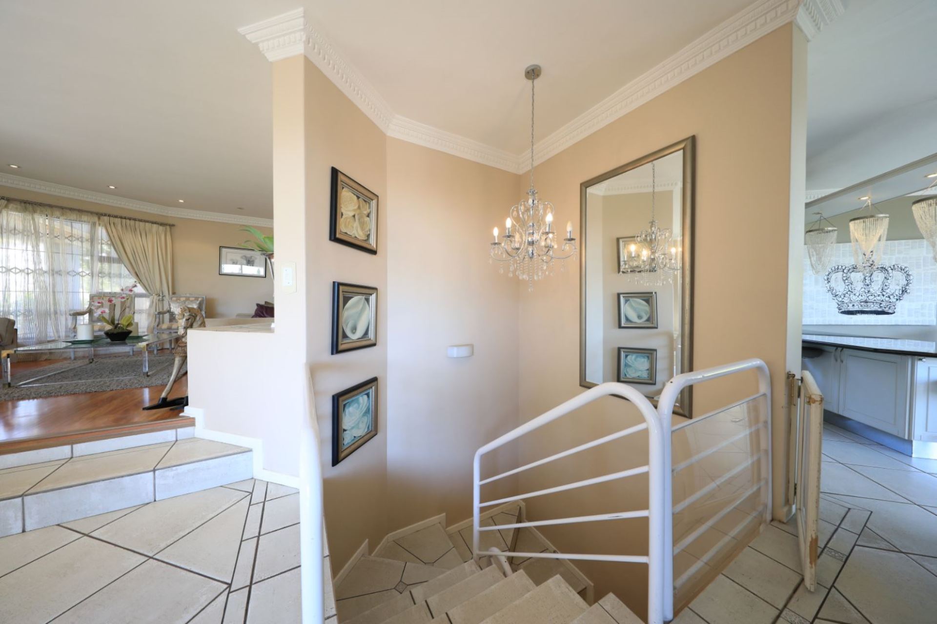 7 Bedroom Property for Sale in Plattekloof Western Cape